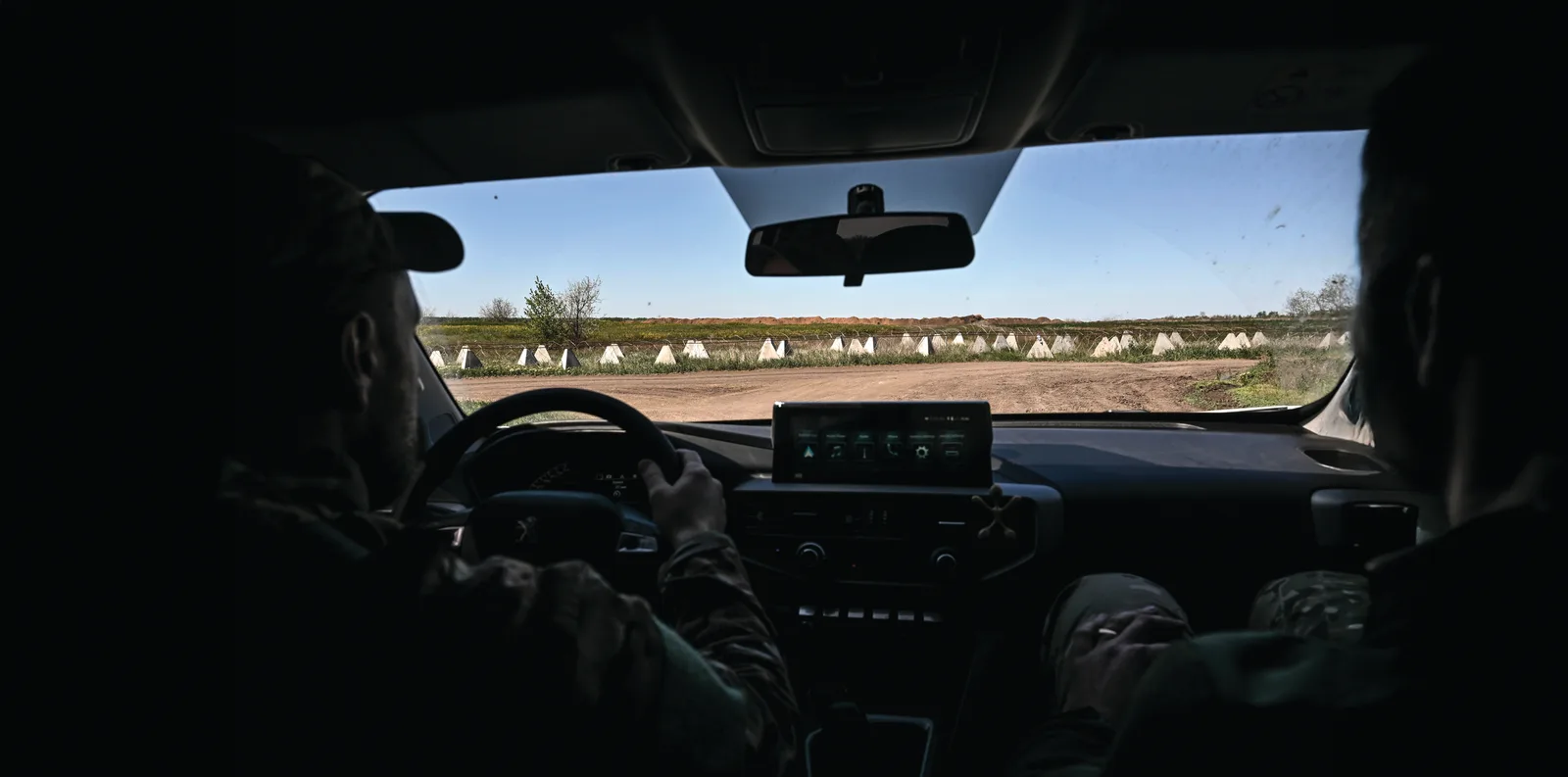 Боєць за кермом автомобіля, Донецька область