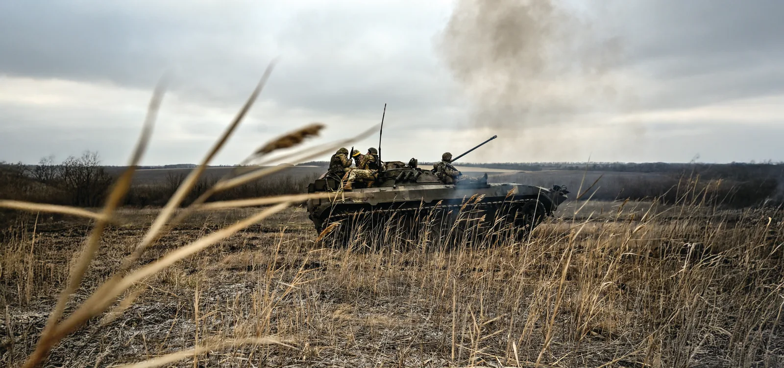 Українські військові відпрацьовують штурмові дії на позиції ворога